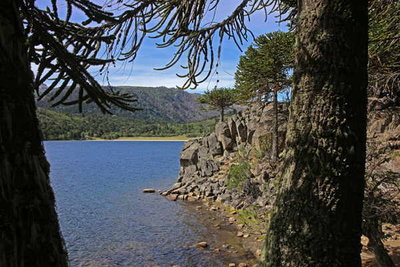 Lago_Rucachoroi.jpg (42.31 KiB) 12561 mal betrachtet Lago Rucachoroi