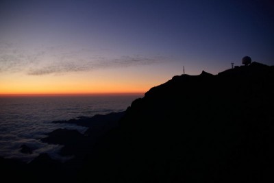 DSC_3475.jpg (55.13 KiB) 15857 mal betrachtet Observatorium am Pico do Arieiro bei Sonnenaufgang